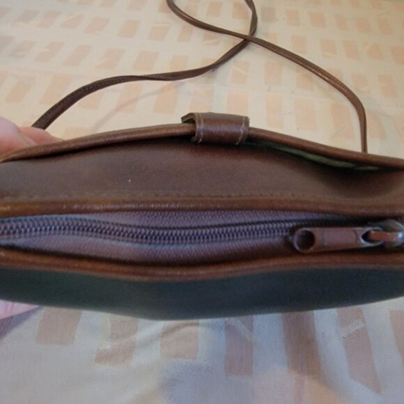 Liz Claiborne Mini Crossbody Bag - Picture 7 of 8